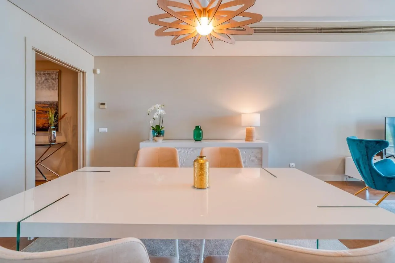 Suite Cu - Sea View - 3 Pools - Ac - Free Park - Free Gym Funchal  Funchal (Madeira)
