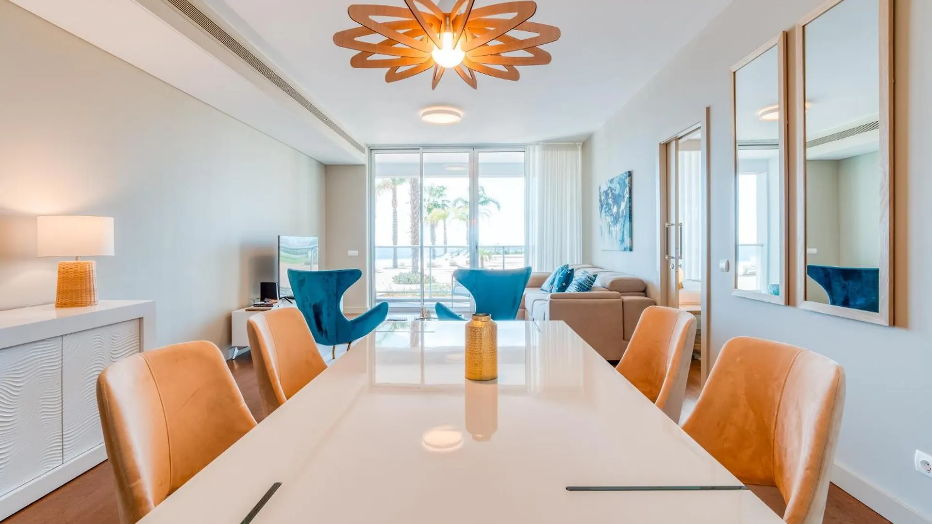 Apartment Suite Cu - Sea View - 3 Pools - Ac - Free Park - Free Gym Funchal  Portugal