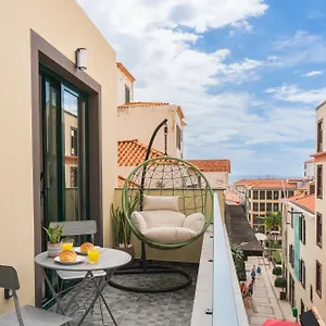 Apartment Tanoeiros By An Island, Funchal (Madeira)